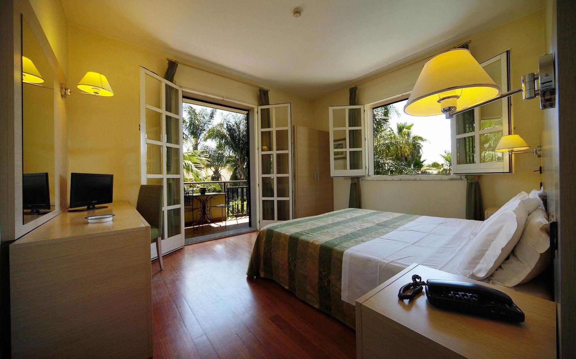 Hotel Borgo Verde Катания Екстериор снимка