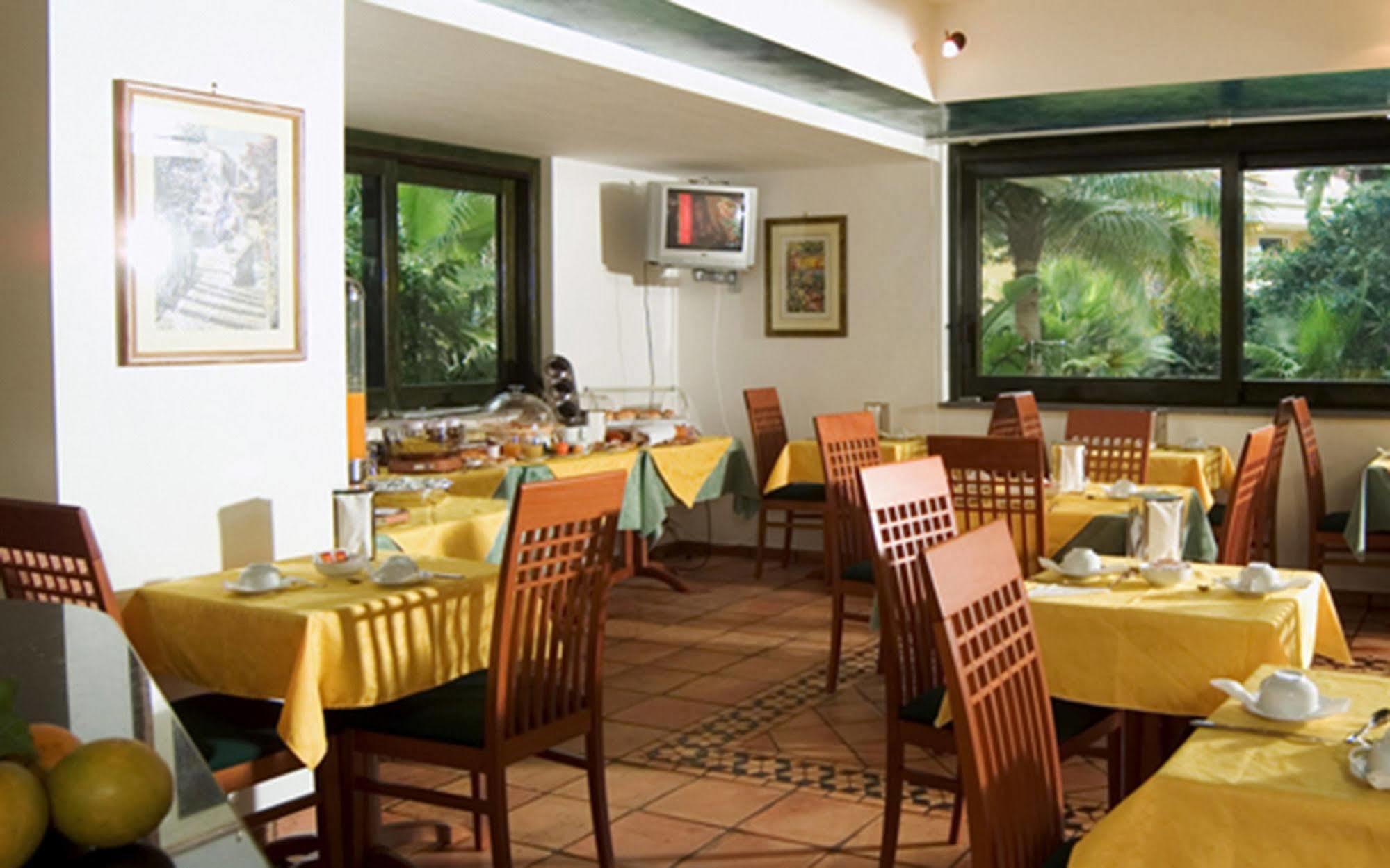 Hotel Borgo Verde Катания Екстериор снимка