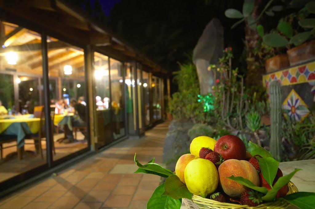 Hotel Borgo Verde Катания Екстериор снимка